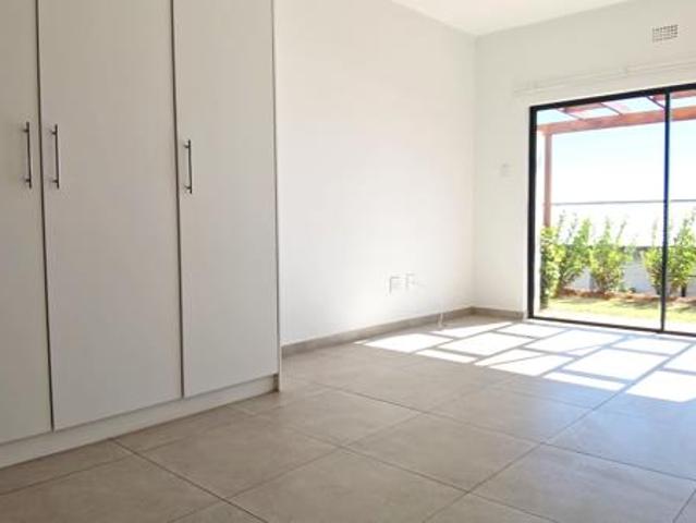 Studio apartment in Hilton