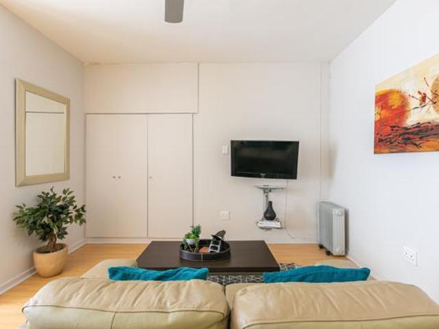 Studio Apartment in Illovo