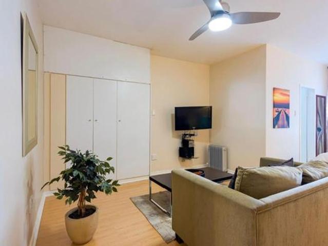 Studio Apartment in Illovo