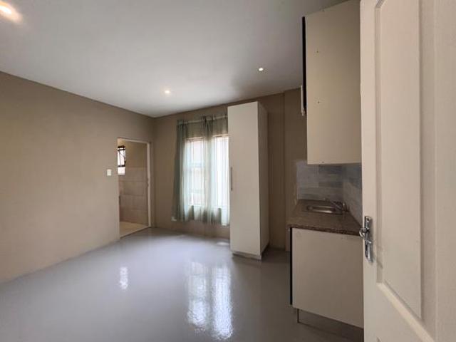 Studio Apartment in Jan Hofmeyer