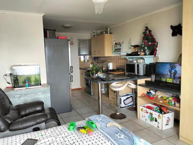 Studio apartment in Jeffreys Bay Central
