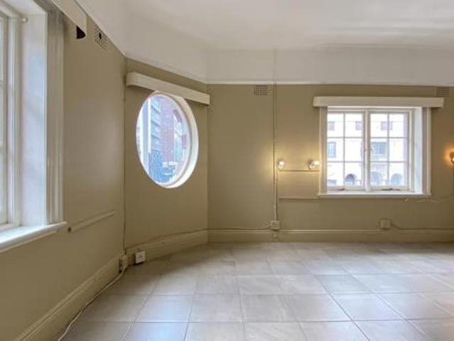 Studio Apartment in Johannesburg CBD