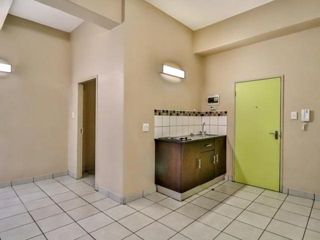 Studio Apartment in Johannesburg CBD