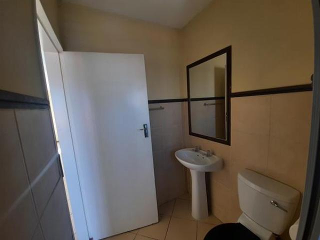 Studio Apartment in Karenpark