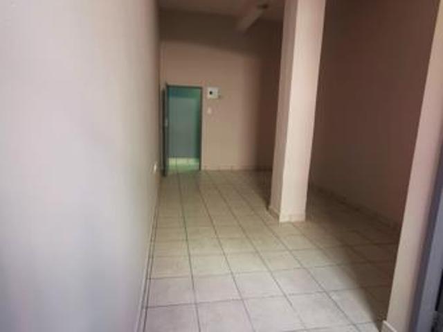 Studio Apartment in Kew