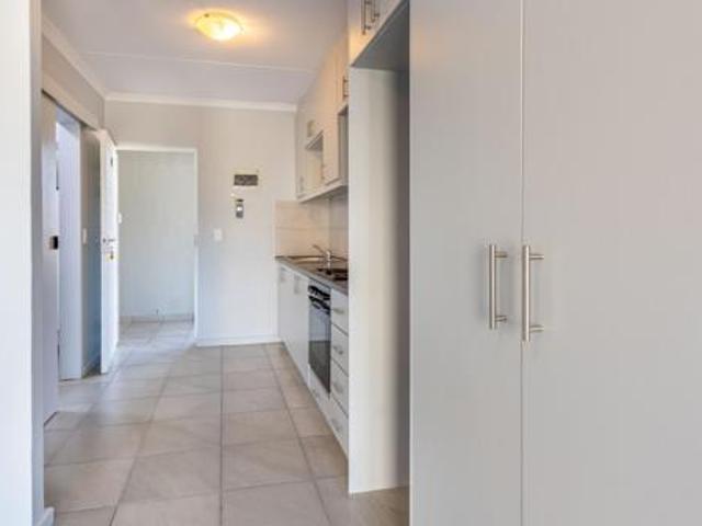 Studio Apartment in Klein Parys