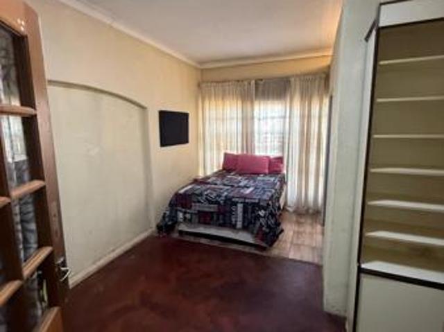 Studio apartment in Lambton