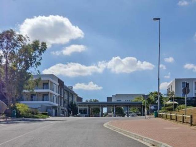 Studio apartment in Plattekloof