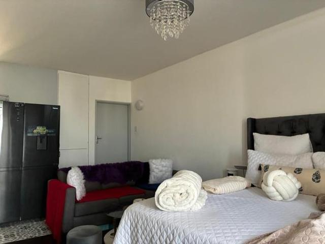 Studio apartment in Port Elizabeth Central