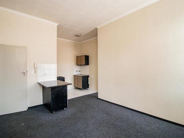 Studio Apartment in Pretoria Central