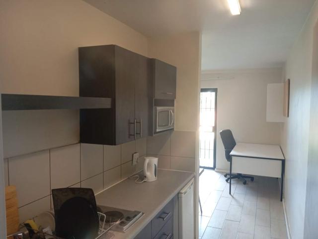 Studio Apartment in Ruimsig