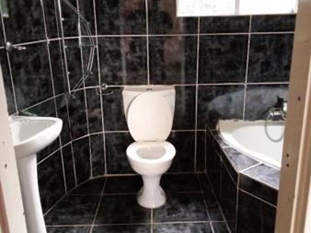 Studio apartment in Randpark Ridge