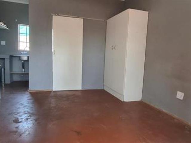 Studio apartment in Ravenswood