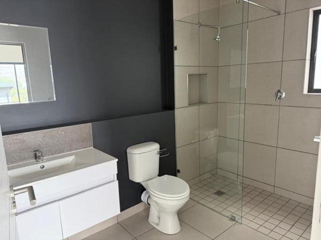 Studio Apartment in Riverside Park
