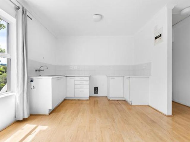 Studio Apartment in Rosebank