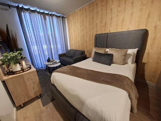 Studio apartment in Rosebank