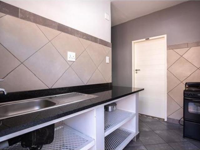 Studio Apartment in Sunnyside