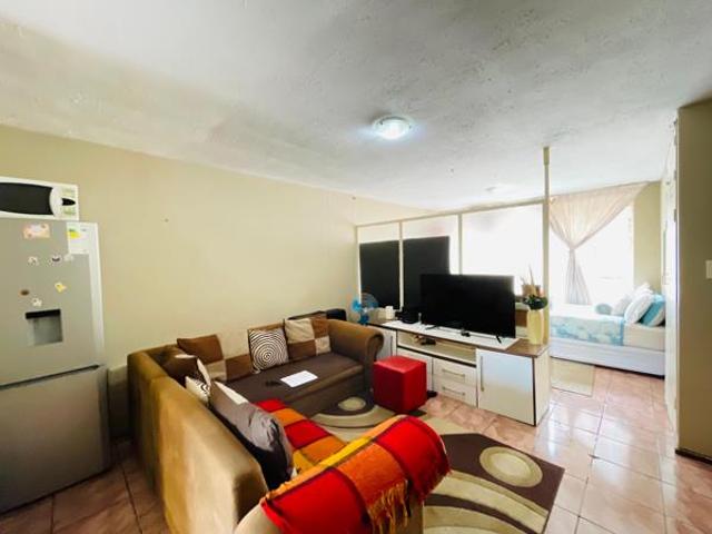 Studio Apartment in Sunnyside