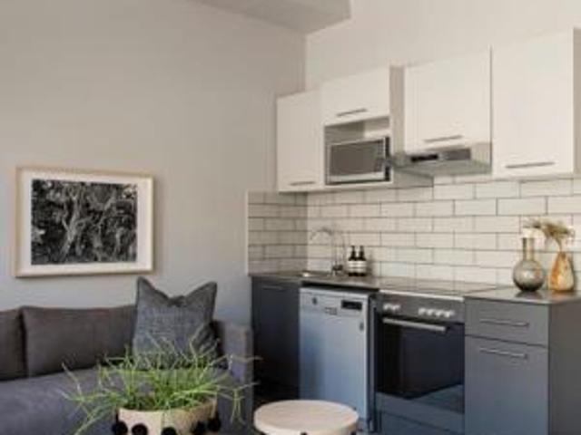 Studio Apartment in Sandton Central
