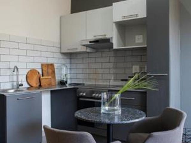 Studio Apartment in Sandton Central