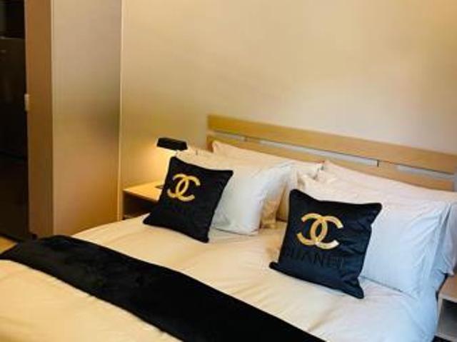 Studio Apartment in Sandton Central