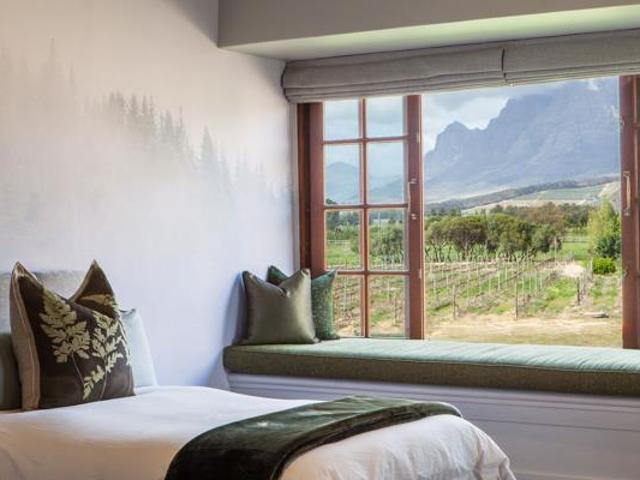 Studio apartment in Sante Winelands Estate