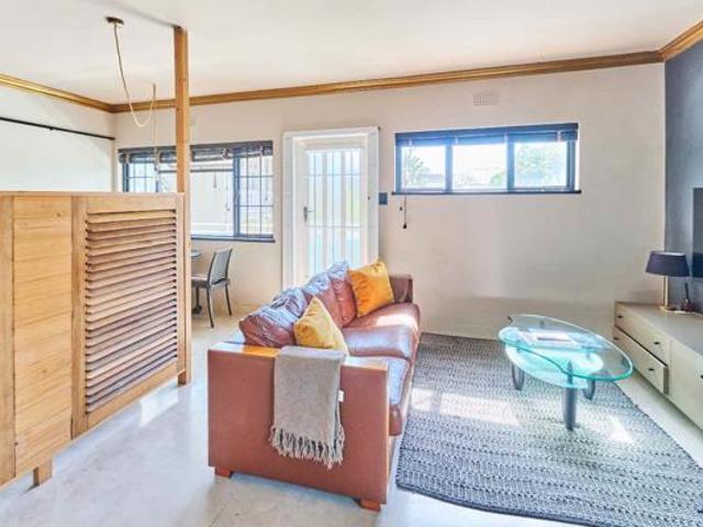 Studio Apartment in Sea Point