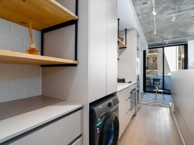 Studio Apartment in Sea Point