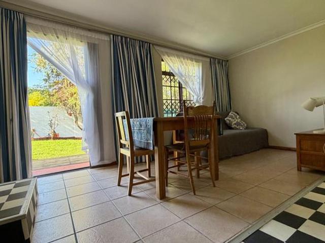 Studio apartment in Table View
