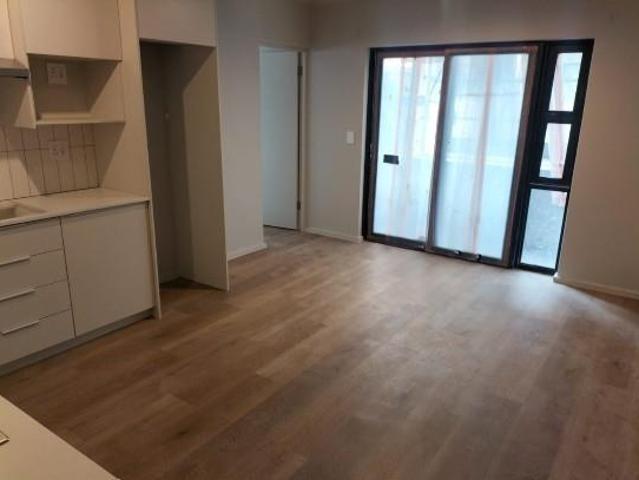 Studio Apartment in Table View