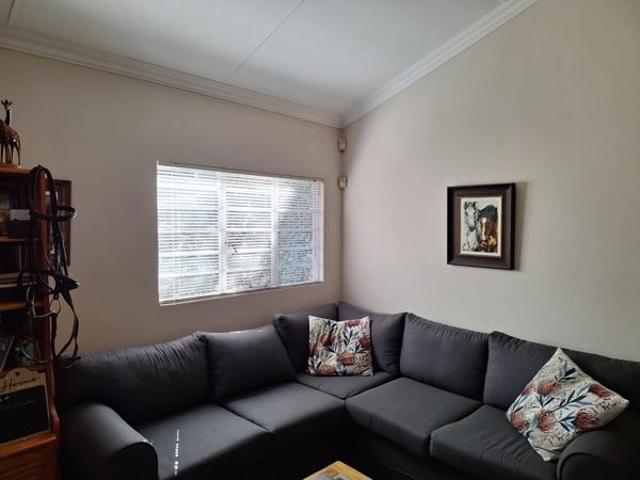 Studio apartment in Waterkloof