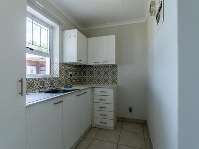 Studio apartment in Westcliff