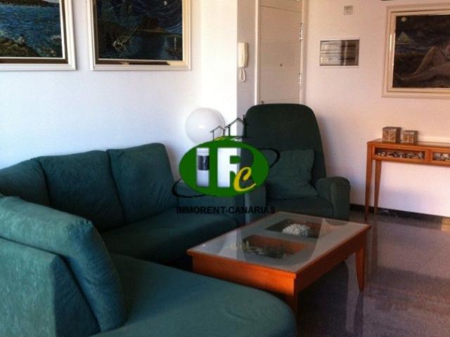 Studio apartment in 6. Etage mit Meerblick in 1. Reihe Meer