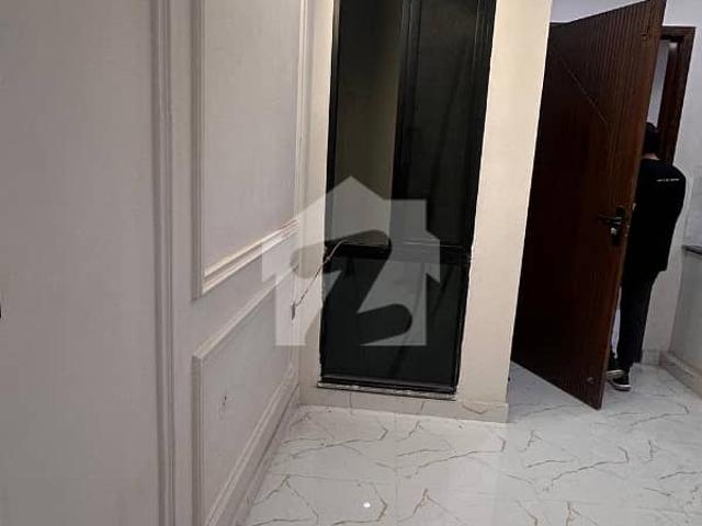 Studio Apartment With AC Available for Rent: Ideal Urban Living Space