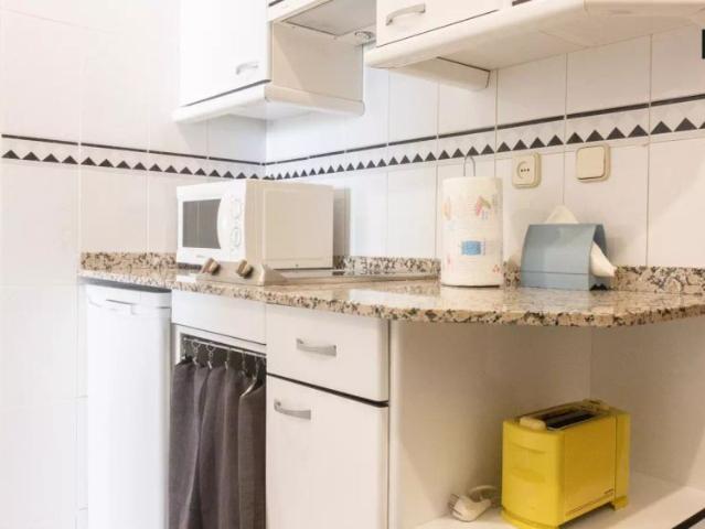 Studio apartment with balcony for rent, right in the heart of Centro!