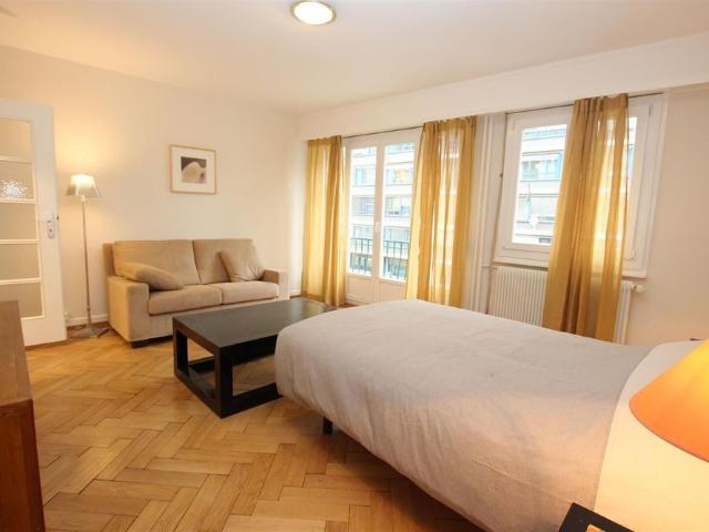 studio apartment
