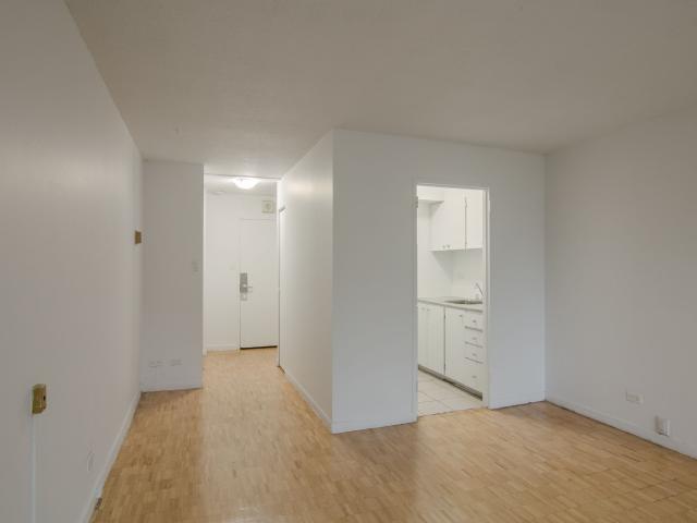 studio at 1975 Maisonneuve Blvd West Downtown Guy Concordia Montreal H3H 1K4