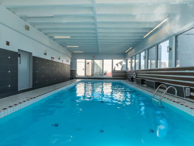 studio at 1975 Maisonneuve Blvd West Shaughnessy Village Montreal H3H 1K4