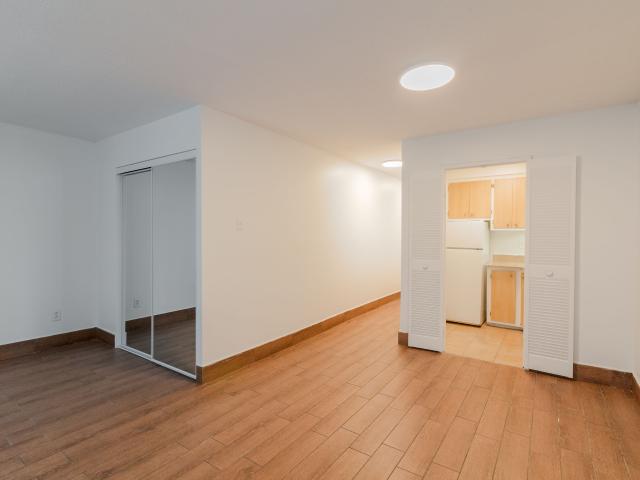 studio at 2285 Saint Mathieu Street Downtown Guy Concordia Montreal H3H 2J7