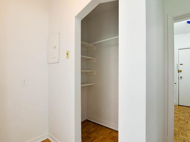 studio at 3250 Van Horne Notre Dame De Grace Montreal H3S 1R4