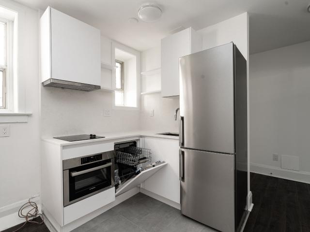 studio at 54 Maitland Street Downtown East Toronto M4Y 1C5