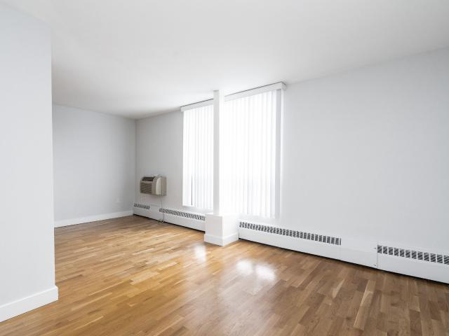 studio at 800 Richmond Street West Downtown West Toronto M6J 3N8