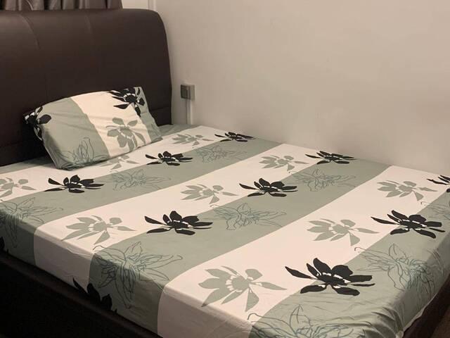 Studio at super convenient Novena
