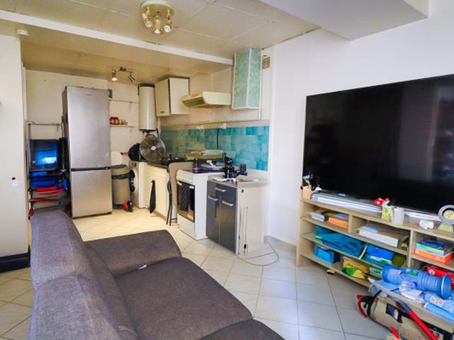 Studio au calme Aubagne centre