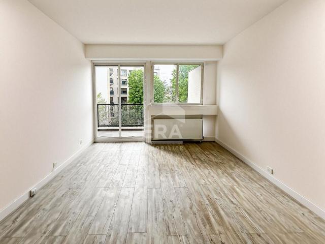 Studio au calme avec balcon et vue jardin