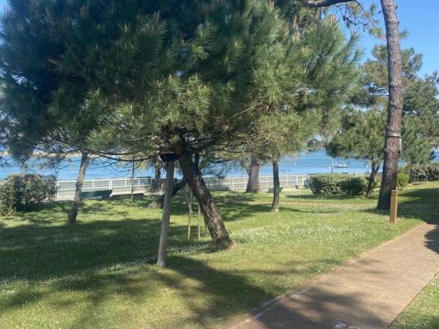 Le Moulleau: studio avec accès direct à la plage, parking et cave