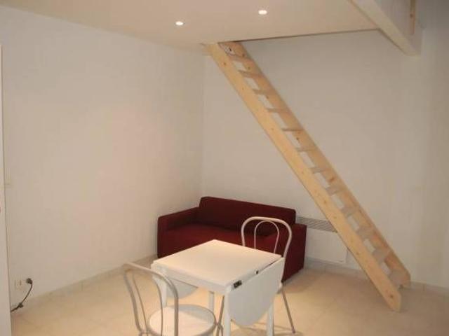 Studio avec terrasse
