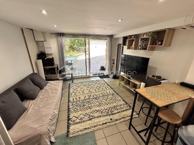 Studio avec terrasse