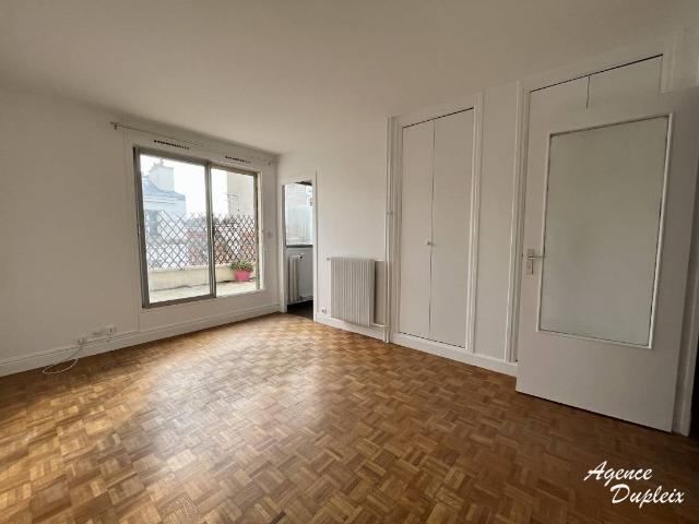 Studio avec terrasse