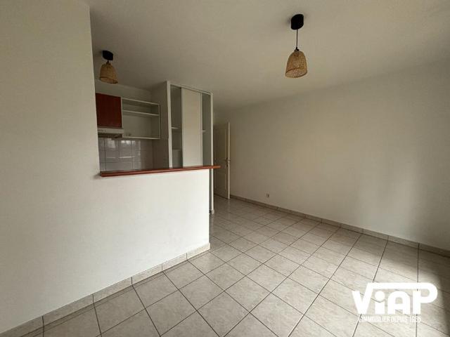 STUDIO AVEC TERRASSE DANS UNE RÉSIDENCE SECURISÉE
